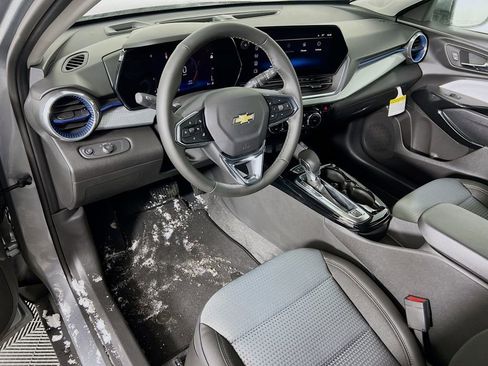 New 2026 Chevrolet Trax LT w/ Driver Confidence Package image 9