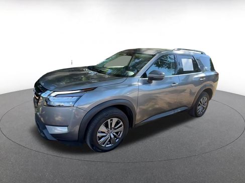 Used 2025 Nissan Pathfinder SV AWD/4WD image 8
