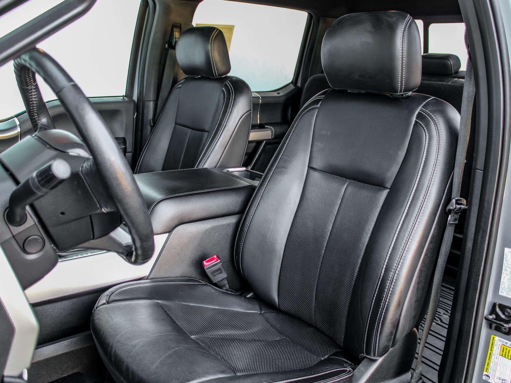 Used 2019 Ford F150 Lariat w/ Equipment Group 502A Luxury AWD/4WD image 19