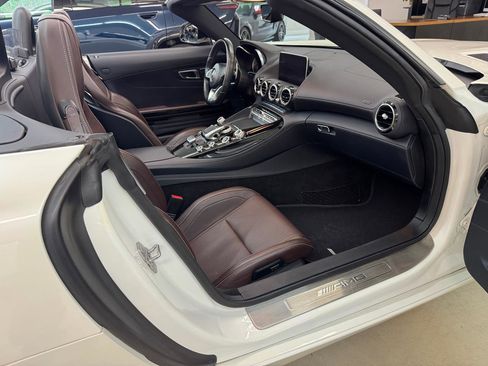 Used 2018 Mercedes-Benz AMG GT Roadster w/ Lane Tracking Package image 3