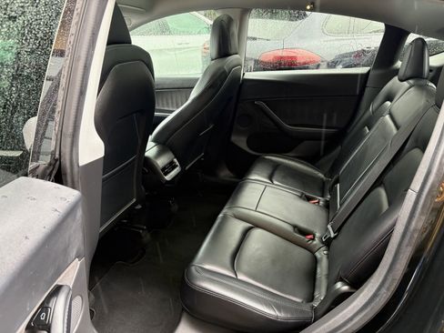 Used 2020 Tesla Model Y Long Range image 14