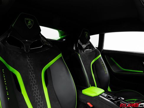 Used 2024 Lamborghini Huracan Tecnica image 38