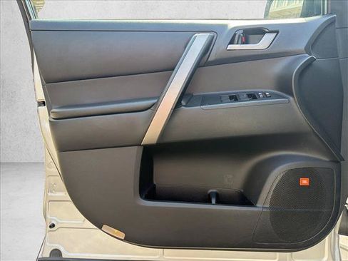 Used 2009 Toyota Highlander Sport w/ Extra Value Pkg 6 FWD image 10