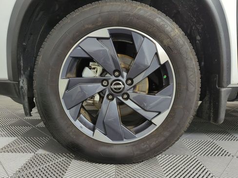 Used 2024 Nissan Rogue SV FWD image 21