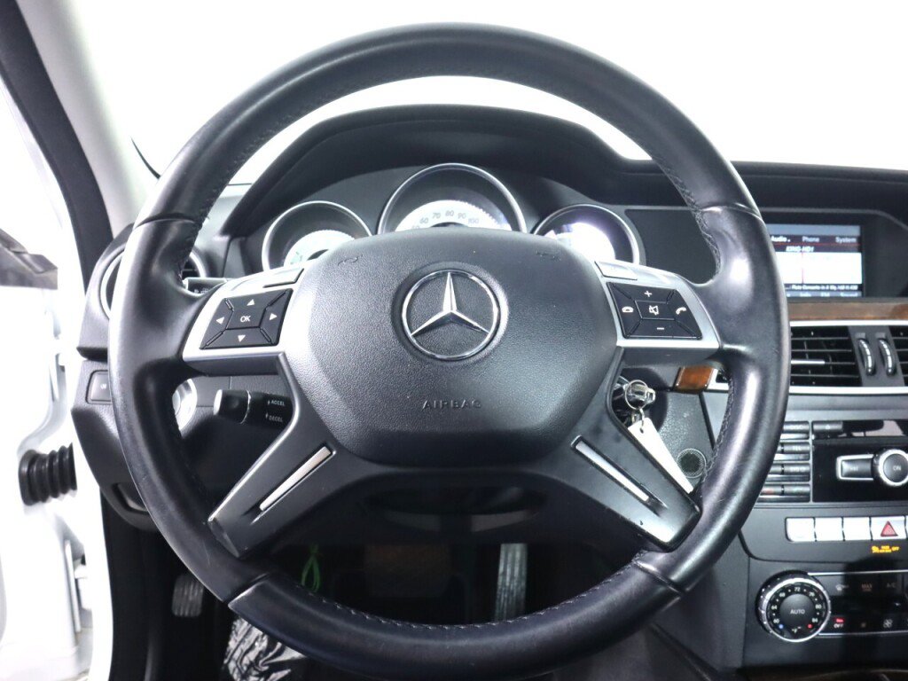 Used 2014 Mercedes-Benz C 300 4MATIC Sedan image 11