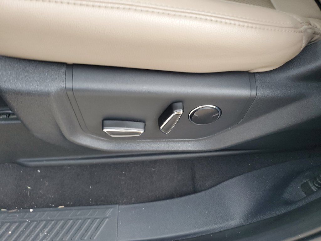 Used 2024 Ford Expedition Max Limited RWD image 16