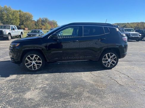 Used 2024 Jeep Compass Limited w/ Elite Group image 10