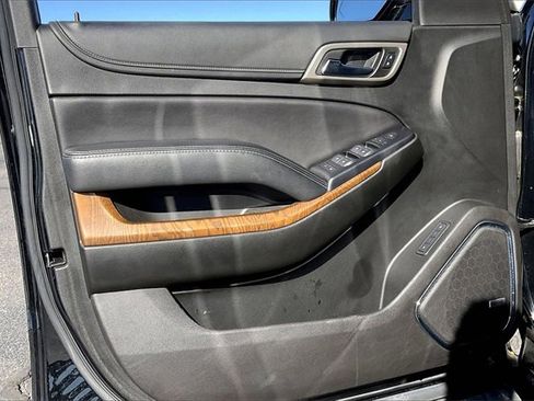 Used 2019 GMC Yukon Denali w/ Denali Ultimate Package image 18