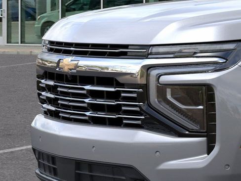 New 2025 Chevrolet Suburban Premier AWD/4WD image 15