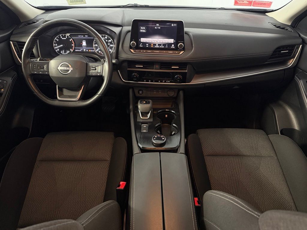 Used 2025 Nissan Rogue SV AWD/4WD image 18