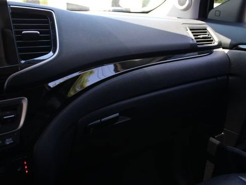 Used 2019 Honda Pilot Touring image 26