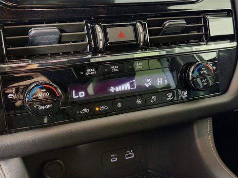 Used 2025 Nissan Pathfinder Rock Creek AWD/4WD image 16