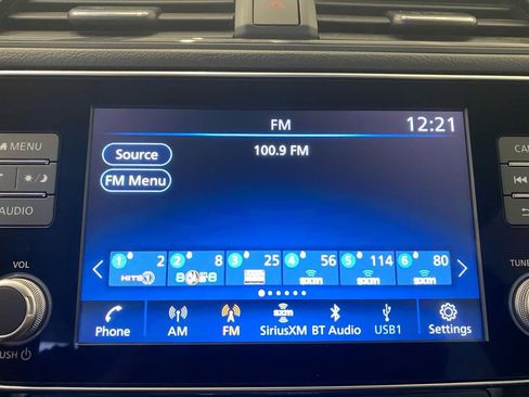 Used 2023 Nissan Leaf S image 11