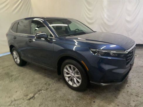 Used 2025 Honda CR-V EX image 2