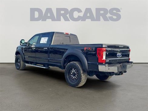 Certified 2019 Ford F350 Lariat w/ Chrome Package image 4