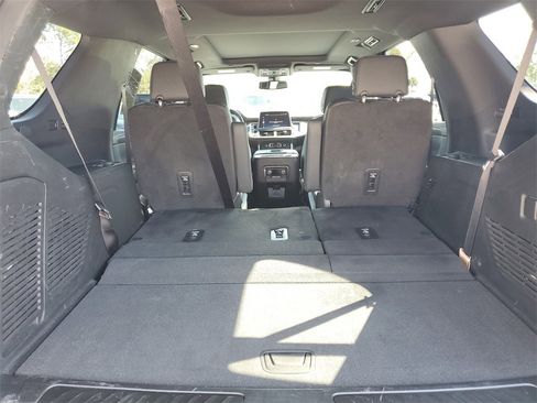 Used 2022 Chevrolet Tahoe LT w/ LT Signature Package image 11