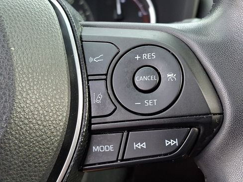 Used 2020 Toyota RAV4 Limited AWD/4WD image 24