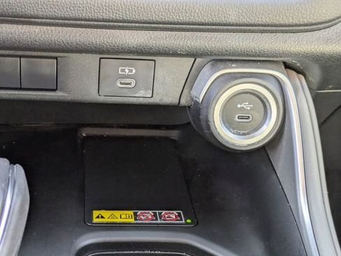 Used 2024 Toyota Grand Highlander XLE image 17