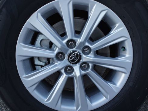 New 2026 Toyota Grand Highlander XLE image 32