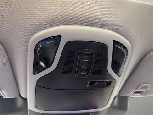 Used 2025 Subaru Outback image 23