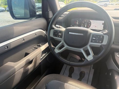 Used 2020 Land Rover Defender 110 SE AWD/4WD image 20