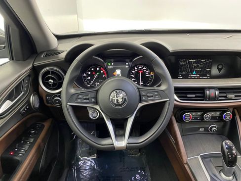 Used 2019 Alfa Romeo Stelvio Ti AWD/4WD image 33