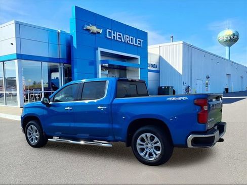 Used 2022 Chevrolet Silverado 1500 LTZ w/ Technology Package image 8