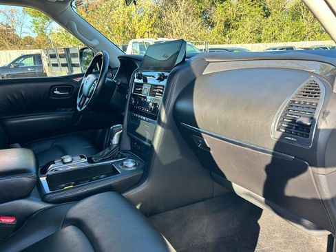 Used 2021 Nissan Armada SV AWD/4WD image 9