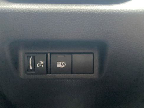 Used 2022 Toyota RAV4 XLE image 25