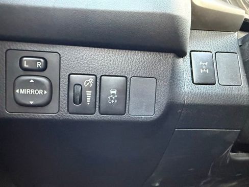 Used 2014 Toyota RAV4 LE AWD/4WD image 16