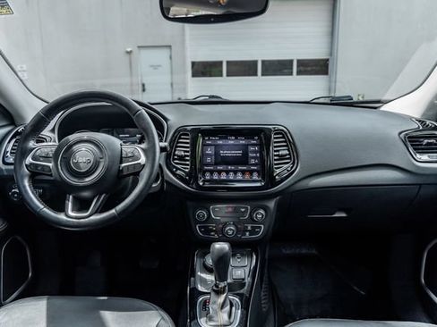 Used 2019 Jeep Compass Limited AWD/4WD image 25