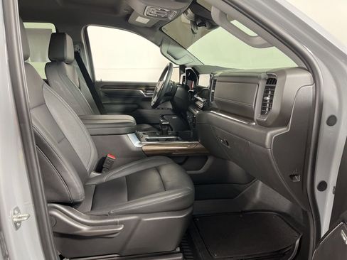 Certified 2024 Chevrolet Silverado 1500 LT Trail Boss w/ Convenience Package II image 9