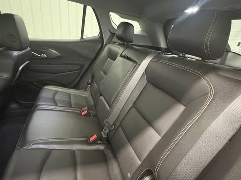 Used 2021 GMC Terrain SLT w/ Infotainment Package II FWD image 11