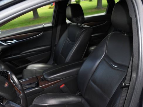 Used 2019 Cadillac XTS Luxury FWD image 12