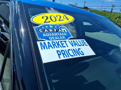 Used 2024 Chevrolet Blazer LT w/ Convenience Package AWD/4WD image 9