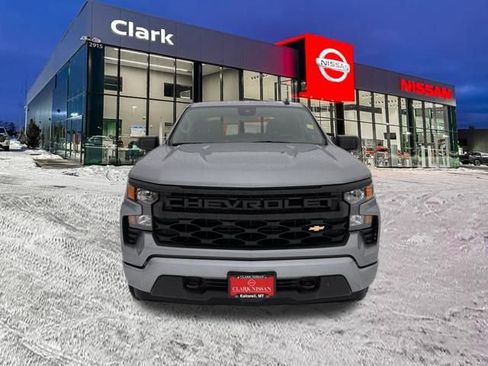 Used 2025 Chevrolet Silverado 1500 Custom image 2