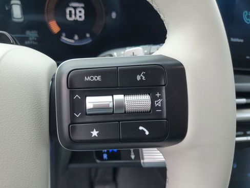 Used 2025 Hyundai Santa Fe SEL image 24