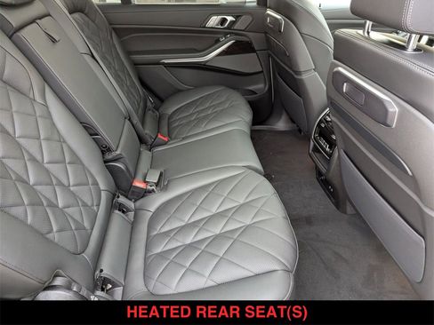 New 2025 BMW X7 xDrive40i w/ Premium Package image 30