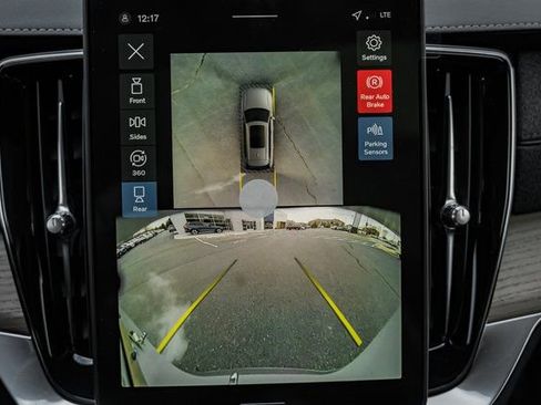 New 2026 Volvo XC90 B6 Plus w/ Protection Package Premier image 41