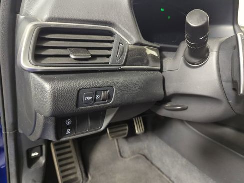 Certified 2022 Honda Accord Sport image 27