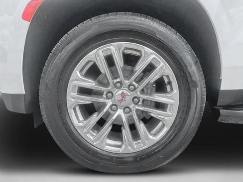 Used 2023 GMC Yukon XL SLT AWD/4WD image 33