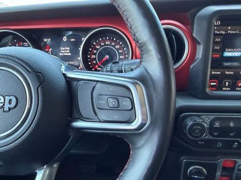 Used 2018 Jeep Wrangler Unlimited Rubicon w/ Dual Top Group AWD/4WD image 13