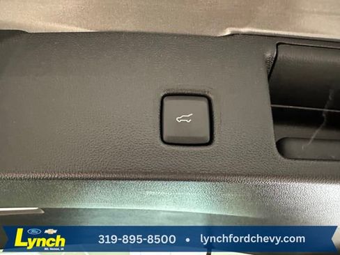 New 2025 Ford Escape SE image 16