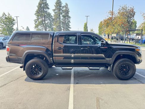 Used 2020 Toyota Tacoma TRD Pro AWD/4WD image 6