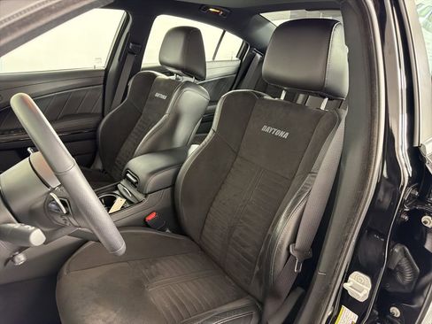 Used 2023 Dodge Charger Scat Pack w/ Daytona Edition Group image 23