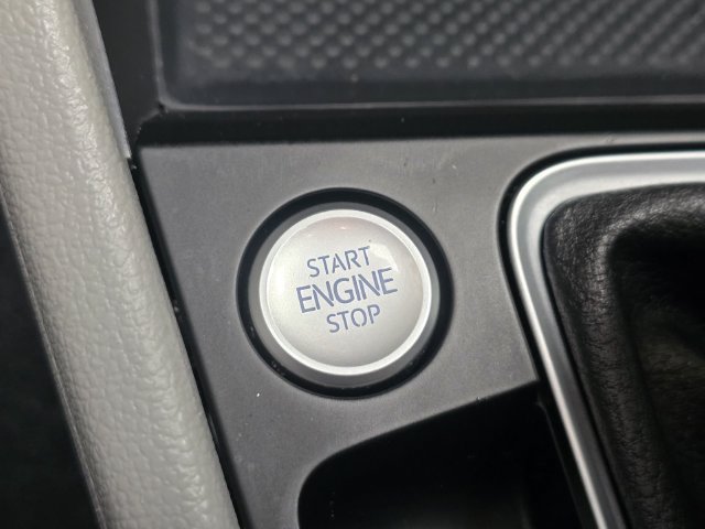 Certified 2023 Volkswagen Jetta SE FWD image 23