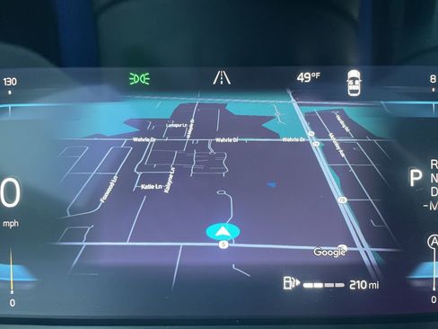 Certified 2024 Volvo XC40 B5 Core image 30