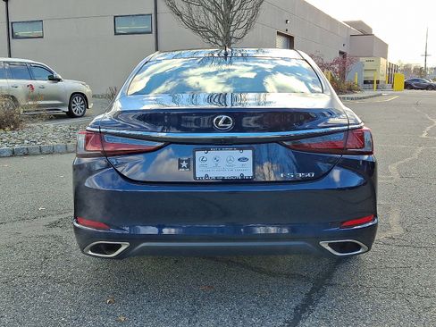 Certified 2023 Lexus ES 350 w/ Premium Package image 5