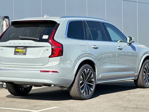 New 2026 Volvo XC90 B5 Plus w/ Protection Package Premier image 5