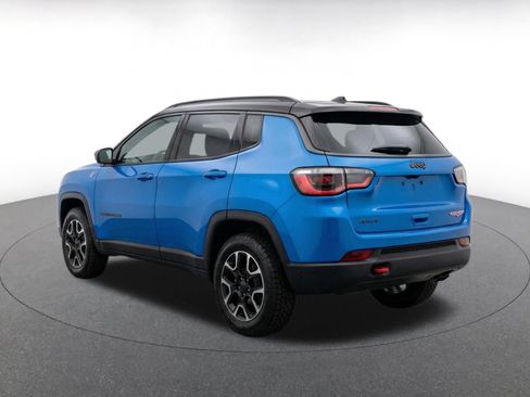 Used 2025 Jeep Compass Trailhawk AWD/4WD image 7
